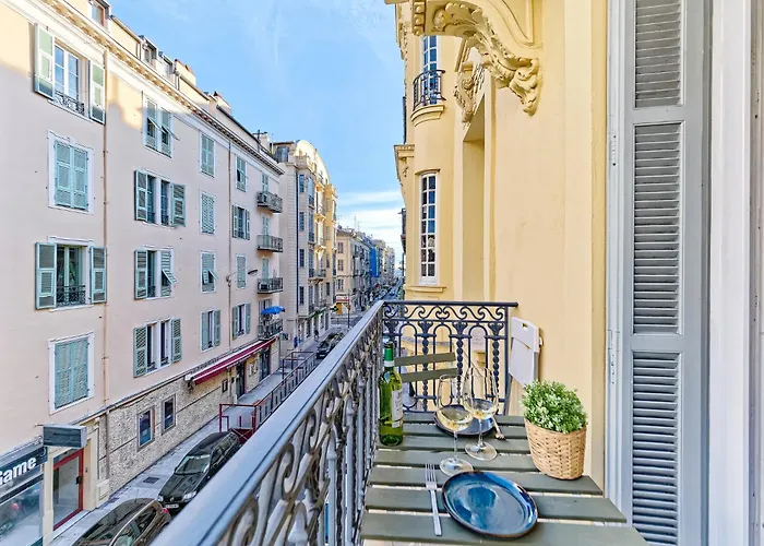 Luxury Homeplace In Nice Center